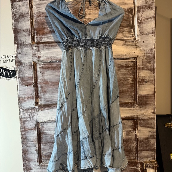 Jean Halter Dress With Open Back - Picture 1 of 5